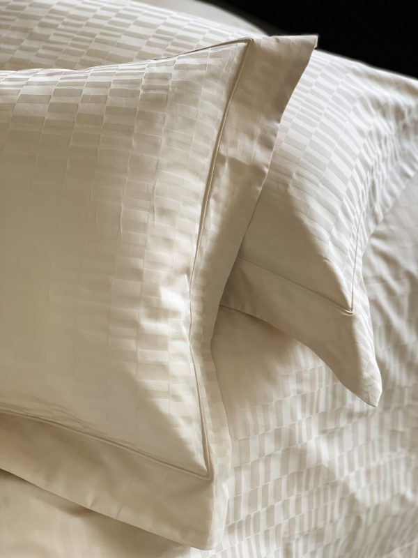 微信图片_20250526144857 Long-Staple Cotton Jacquard Bedding Set – 4 Pieces