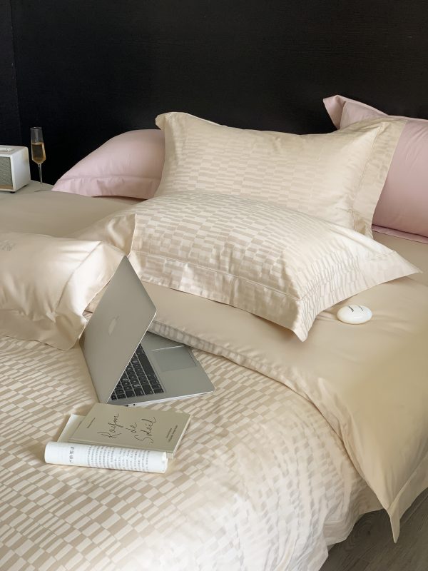 微信图片_20250526144908 Long-Staple Cotton Jacquard Bedding Set – 4 Pieces